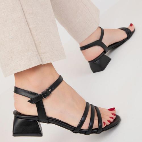 Rockstud Sandals Black